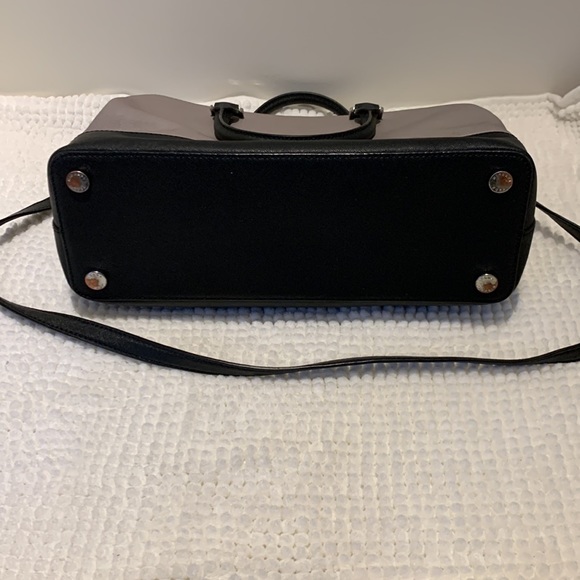 Michael Kors Grey and Black handbag - Picture 3 of 7